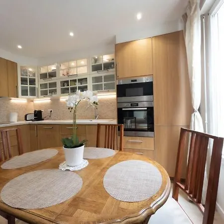 Apartment Paris La Defense Puteaux